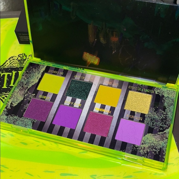 Melt Cosmetics Beetlejuice Collection - Recently Deceased Eyeshadow Palette - Picture 1 of 7